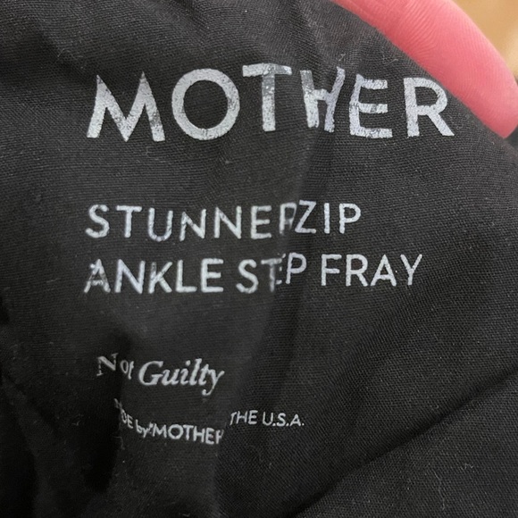 Mother The Stunner Zip Ankle Step Fray Jeans In Not Guilty Black Size 29 - Picture 15 of 15